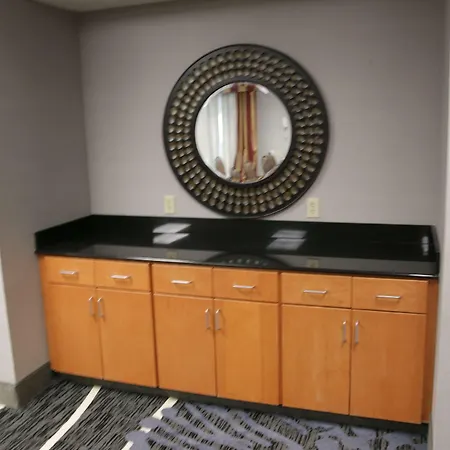 Hampton Inn & Suites Grenada-2